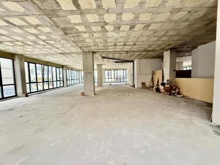 Shitet ose jepet per qira ambjent biznesi ne Qender te Kamzes