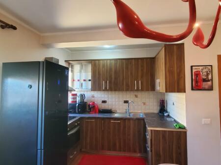 Apartament 1+1 per shitje pas Ambasades Amerikane!