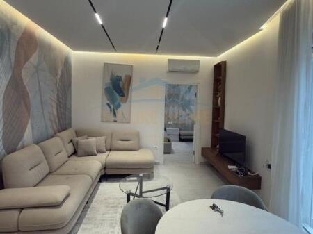 Affitto, Appartamento 1+1, River Residence, Tirane.