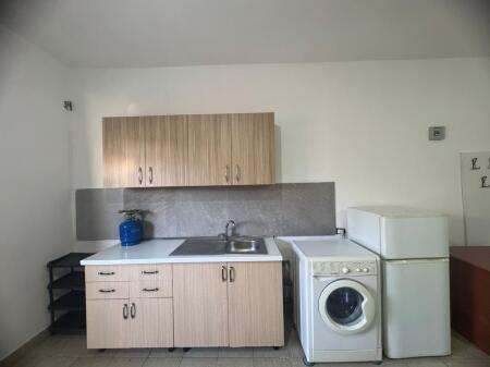 Studio apartment for rent near Marin Barleti school!