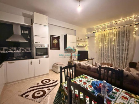 Jepet me Qera Apartament 1+1 – Ish Kombinati, Vlore