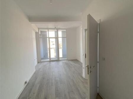 ZYRE ME QERA 70 M2 KOMUNA E PARISIT 700 EURO