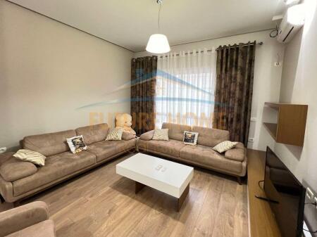 Apartament 1+1, Kopshti Botanik, Tiranë.