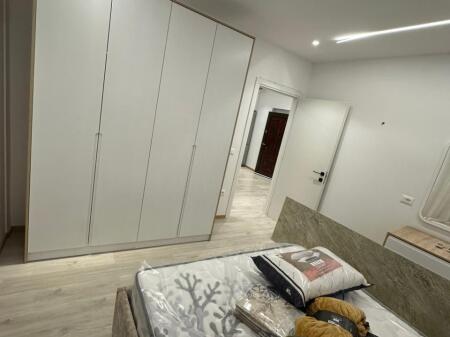 Jepet Apartament me qera