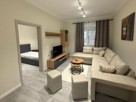 Affittasi 2+1 vicino alla Guardia.