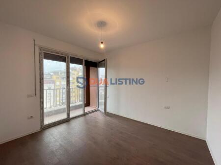 Office for rent at Pazari i Ri!!