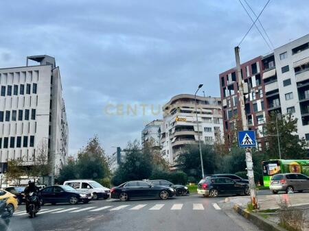 QIRA | Apartament 1+1 – prane rrethit (Astir)