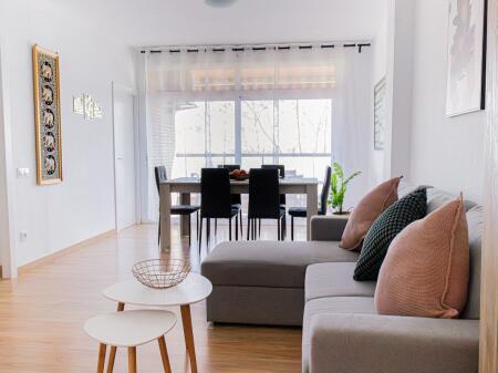 Apartament Me Qera 2+1 Tek Rruga e Barrikadave (ID B2201618) Tirane