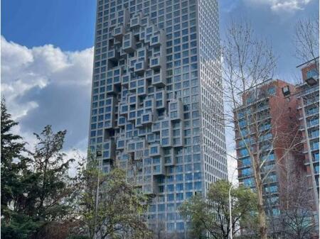 SHITET | Zyrë Biznesi – Downtown Tirana