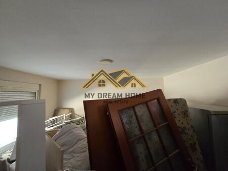 SHITEN 2 APARTAMENTE 2+1+ 200m2 VERAND AFER SHKOLLES 2 GJELAT DURRES!