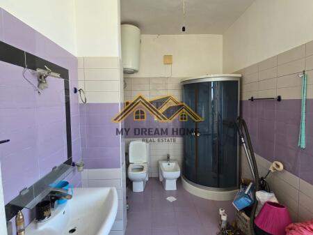 SHITET APARTAMENT 2+1+2+VERAND ME PISHIN TEK SHKEMBI I KAVAJES!!