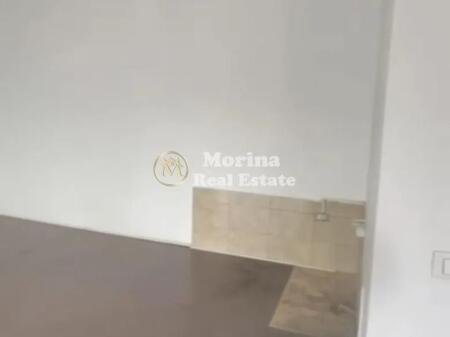 Qera, Ambient Biznesi, Zogu i Zi, 700 euro/muaj