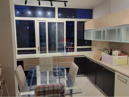 Apartament më Qira te Rruga e Kosovarëve,