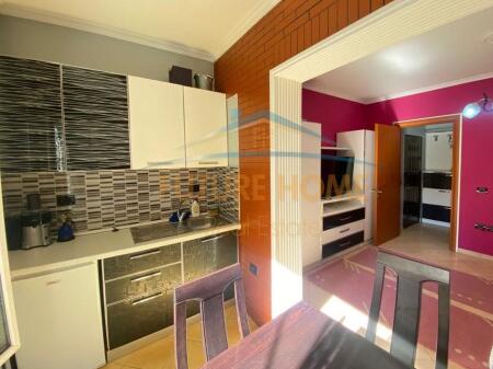 Qera, Garzoniere, Kodra e Diellit, Tiranë