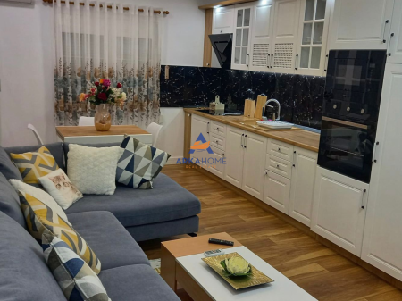 JEPET ME QERA APARTAMENT 1+1+BALLKON "RRUGA MARGARITA TUTULANI,LIQENI I TIRANES" 75000 LEKË (I DISKUTUSHEM)