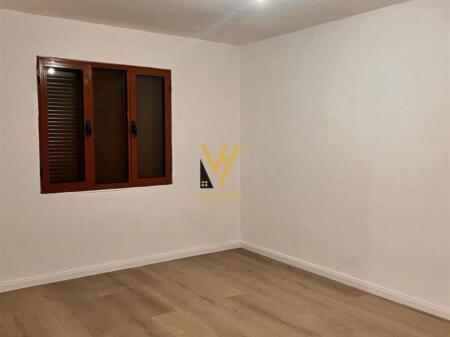 SHITET APARTAMENT 1+1+ANEKS NE KOMBINAT 7.500.000 LEKE