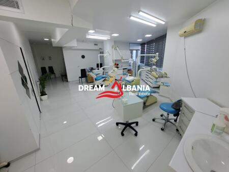 Clinica Dentale in Vendita a Don Bosko, vicino all'Incrocio (ID 4161110)