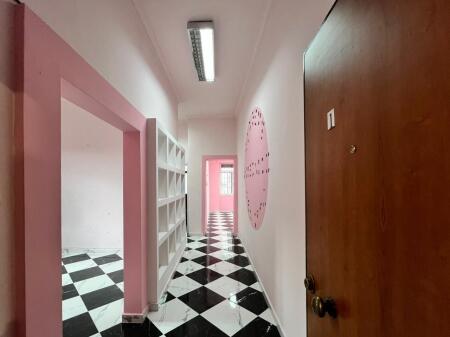 Bllok, dyqan per qira, Rruga Ibrahim Rugova!
