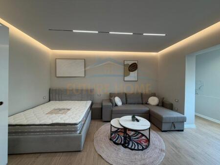 Barrikda garsoniere dhe 1+1 ne shitje