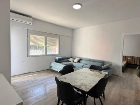 📍 Myslym Shyri, pranë Kastratit 🏢 Jepet me qira apartament 1+1