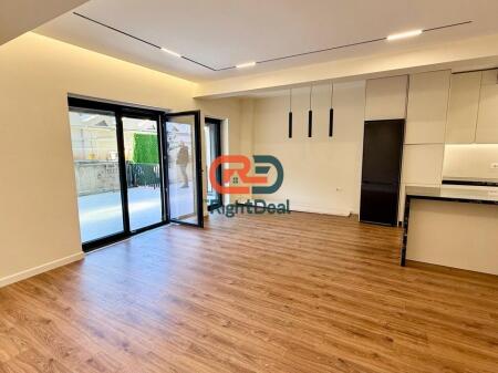 Tek Rezidenca Kodra E Diellit, Shitet Super Apartament 3+1+2+Verande, I Investuar !