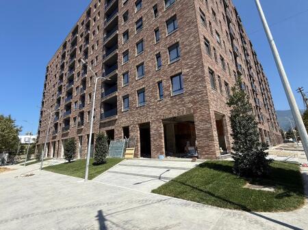 Shitet Apartament 1+1 tek 5 maji