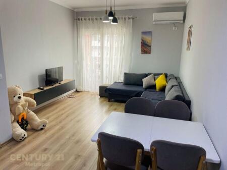 JEPET ME QERA APARTAMENT 1+1 TE TREGU ELEKTRIK
