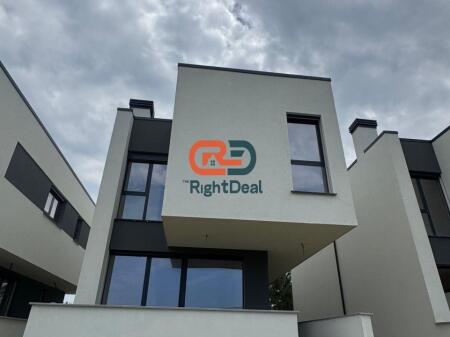 Ne Gjirin E Lalzit, Shitet Vile Individuale Ne Kompleksin Turquoise Marina!