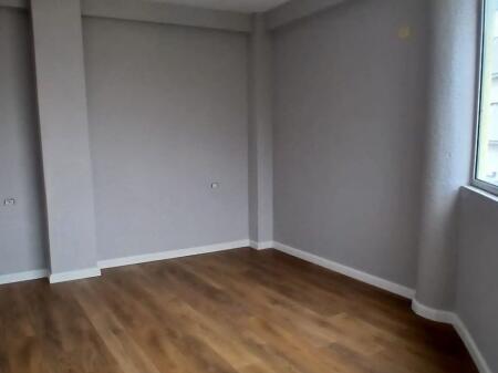 Shitet Apartament 1+1, Fresku