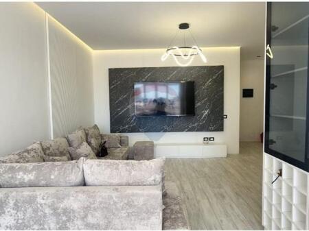 APARTAMENT 3+1 ME QIRA KOMPLEKSIT DELIJORGJI