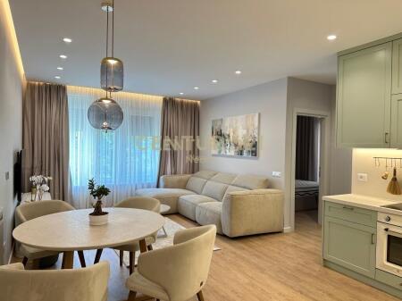 Apartament 2+1+2 me qira tek Liqeni i Thate