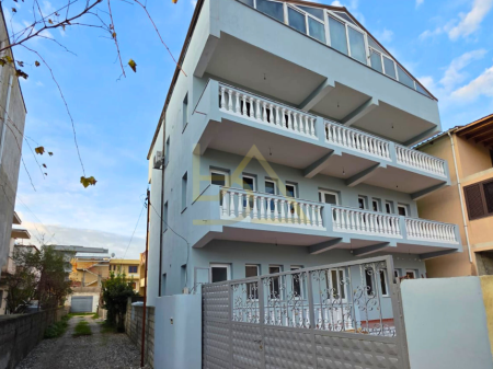 Jepet me Qira – Vilë 3-Katëshe, Iliria, Durrës