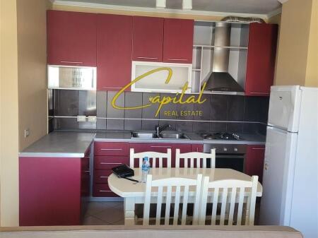 VENDESI APPARTAMENTO 1+1 MUNICIPIO DI PARIGI 167.000 EURO