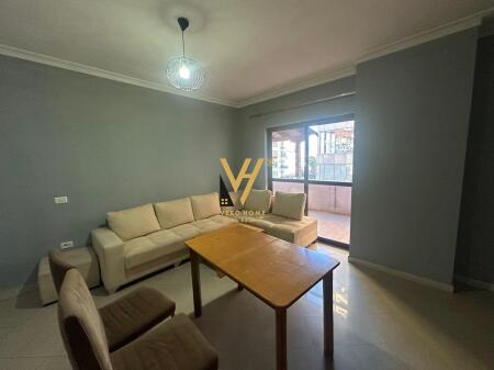 LOCALE COMMERCIALE DI 117 M2 IN AFFITTO A ASTIR 70.000 LEKE