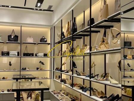 SHOP FOR RENT 40 M2 FORMER ELECTRIC MARKET 70,000 LEKE