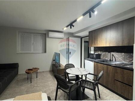 SHITEN 2 GARSONIERE PRANE MOZAIKUT, RR. KAVAJES