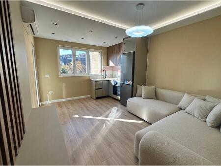 Shitet apartament te Rr. Muhamet Gjollesh 1+1