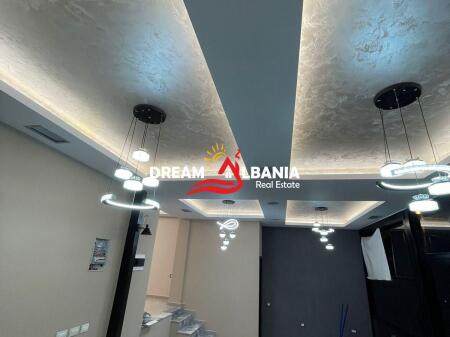 Negozio in vendita nella zona di Ali Demi, via Idriz Dollaku (ID 4171329)
