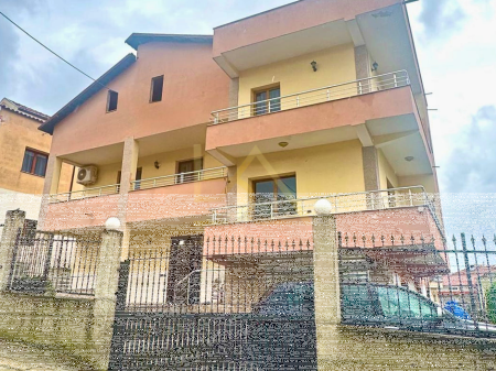 Shitet Vila – Vorë, Tiranë