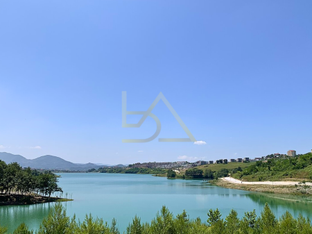 Shiten Vila – Liqeni i Farkës, Tiranë