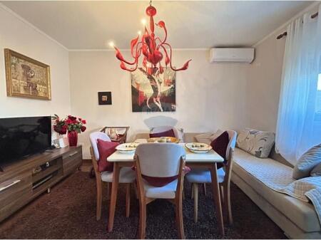 Shitet Apartament 1+1