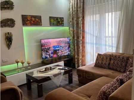 Qera, Apartament 3+1+Post Parkimi, 21 Dhjetori,Tiranë