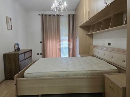 FOR RENT AT THE ZOOLOGICAL GARDEN, PAVAROTI