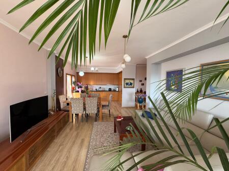 Appartamento 2+1+ veranda a Linze