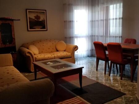 APARTAMENT ME QERA 2+1 MINE PEZA 60.000 LEKE