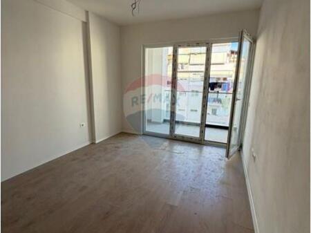 Apartament - Për Shitje - Bulevardi Kashar, Tiranë