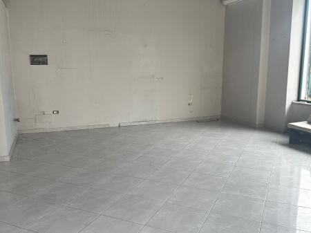 Dyqan me Qera Prane Kmy ne Yzberisht