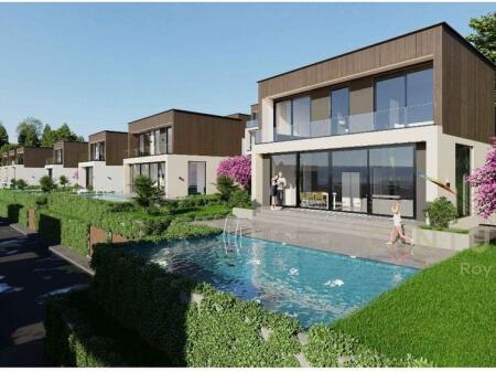 🌿 Vilë Luksoze me Pishinë në Shitje – Farkë e Vogël, Tiranë