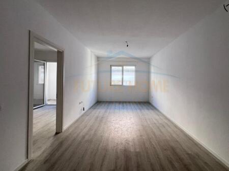 SHITET APARTAMENT 1+1 RRUGA DRITAN HOXHA, LAPRAKE