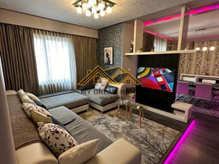 SHITET SUPER APARTAMENT 1+1 PRAN VILA KORAL PLAZHE DURRES!